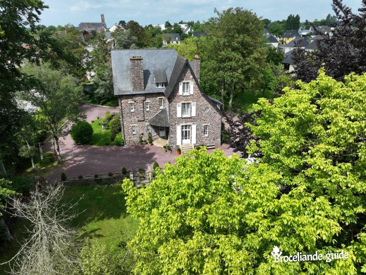 La Maison Rouge Broceliande Montauban-de-Bretagne Exterior photo